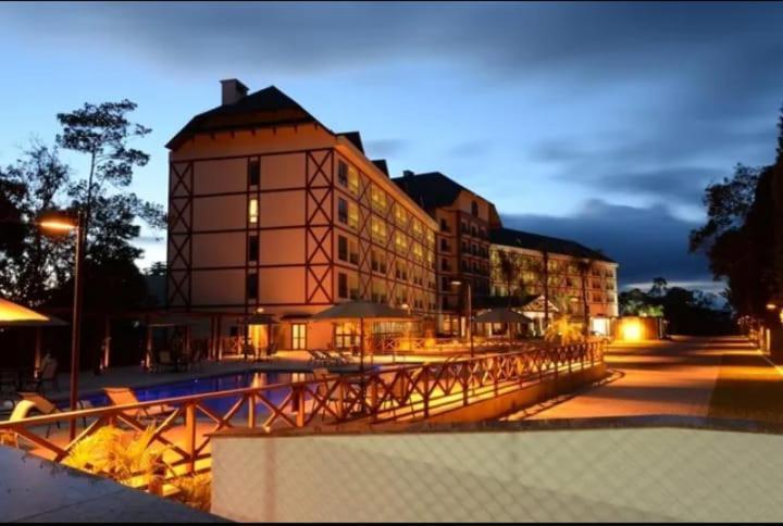 Suite Cond Vista Azul Em Pedra Azul - Домингус-Мартинс Экстерьер фото